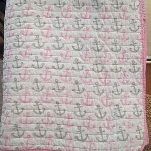 Anchor Patterned Quilt - Pink and Gray